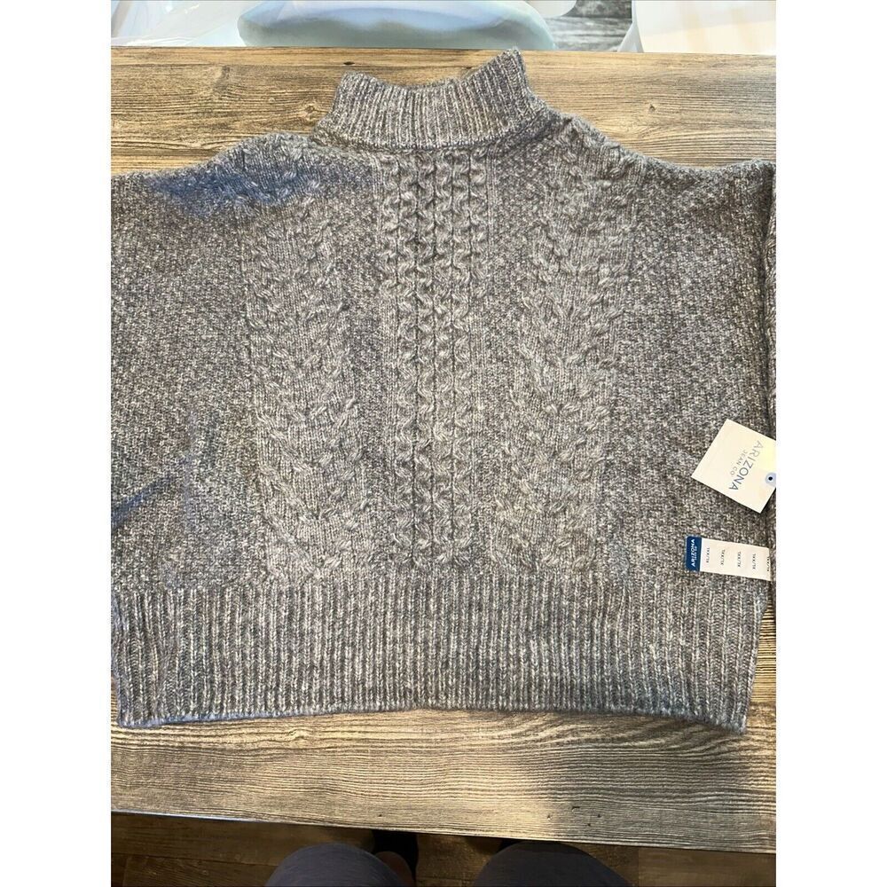 Arizona Jean Co Medium Heather Gray Cable Sweater. Size XL/XXL. NWT. 12